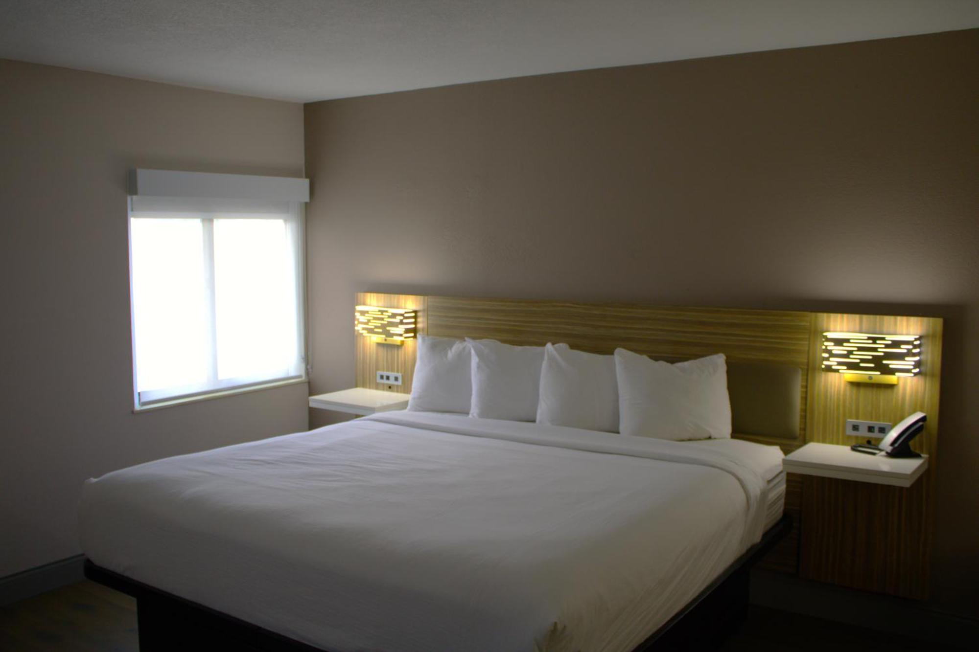 Baymont Inn & Suites By Wyndham סן מרקוס מראה חיצוני תמונה